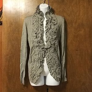 ROMEO  & JULIET COUTURE Grey Ruffle Cardigan - Lar